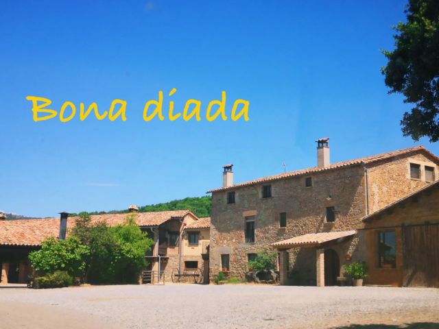 Bona diada! #11setembre #diadanacional #natura #vidarural #montpol #lladurs #turismerural